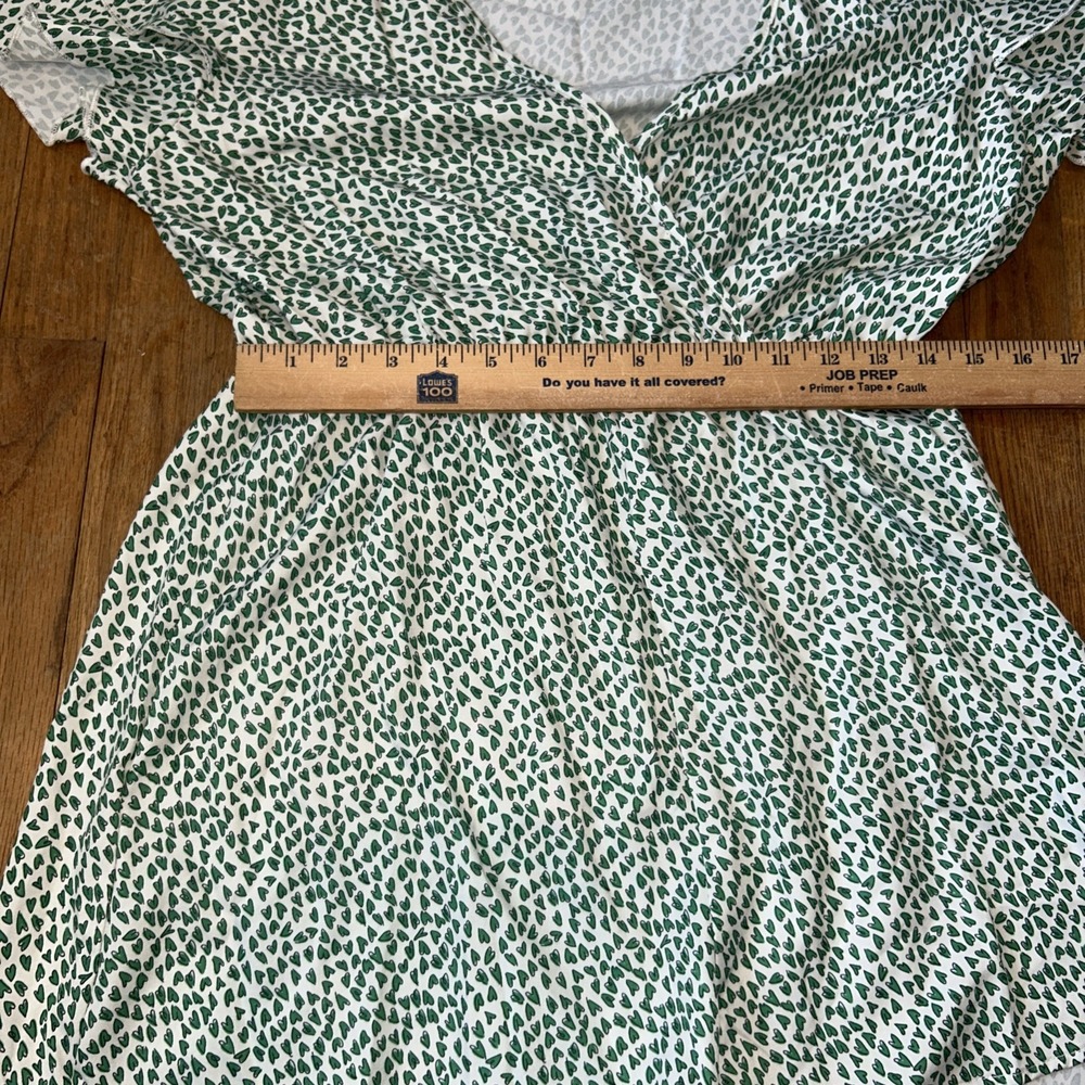 Short Sleeve Romper Shorts All Over Hearts‎ B Neck Ruffle Sleeve L  8/10 - Picture 8 of 9